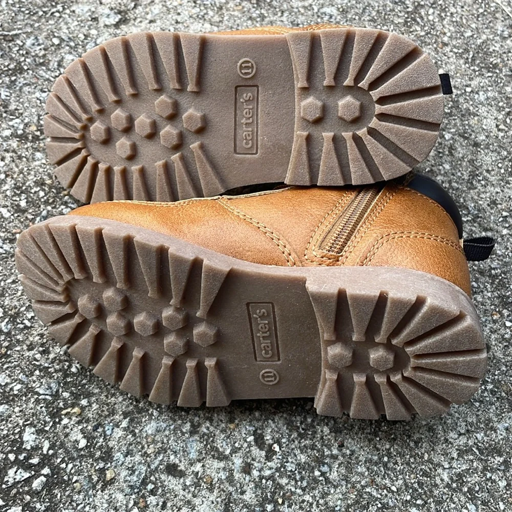 NWOT Carter’s Boston Boys Hiking Boots Brown Toddler Size 11M